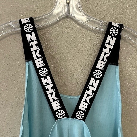 Nike blue tank top with wide strap black straps GUC size medium - Picture 9 of 9
